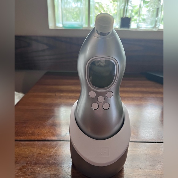 Rodan+Fields REDFINE Macro Exfoliator - Picture 4 of 7